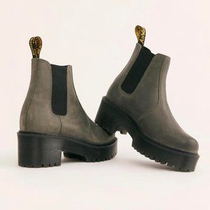 🚨RARE🚨DR MARTENS PLATFORM CHELSEA BOOT IN GREEN MATTE